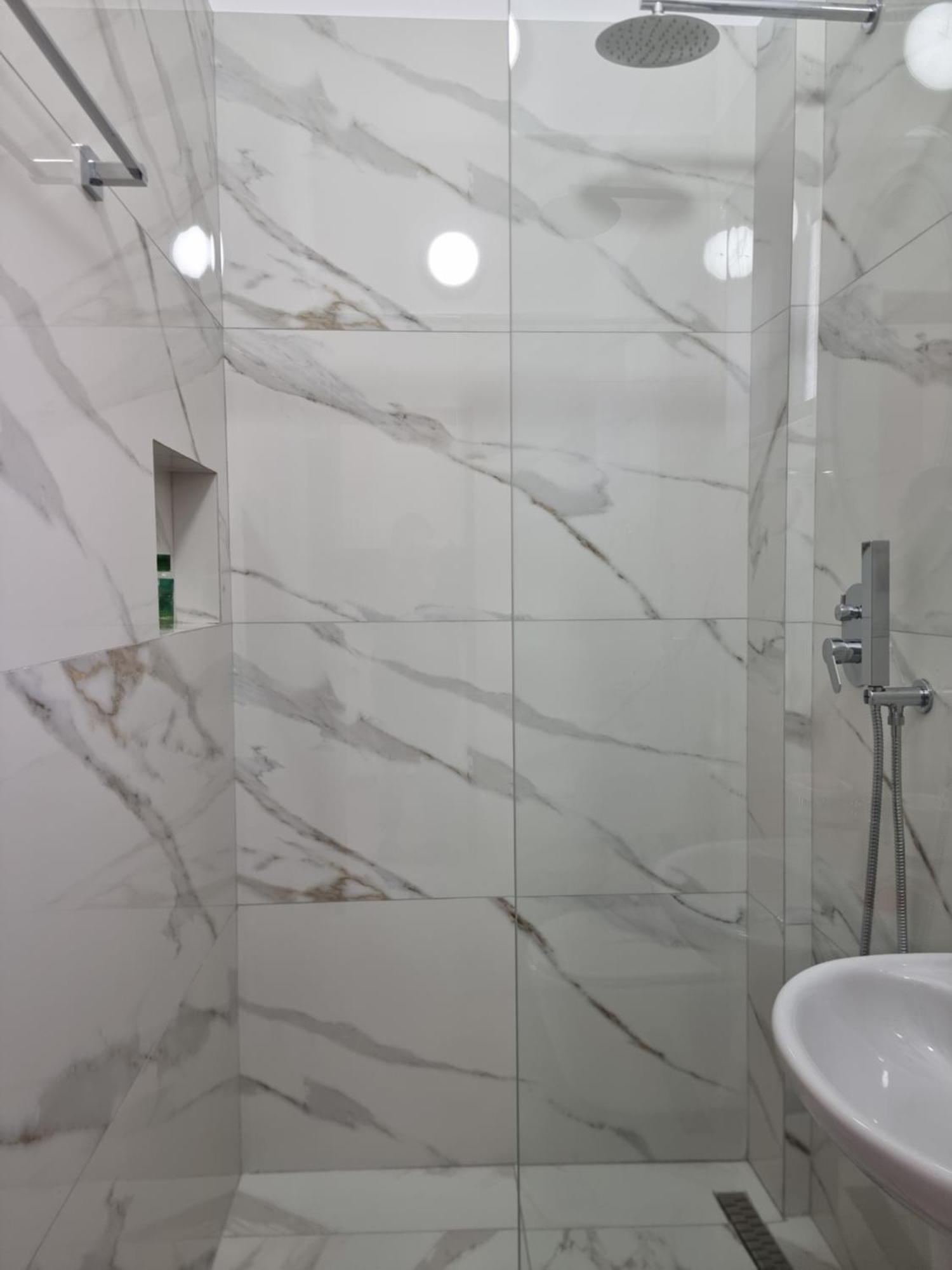 Rooms For Rent Durrës Esterno foto