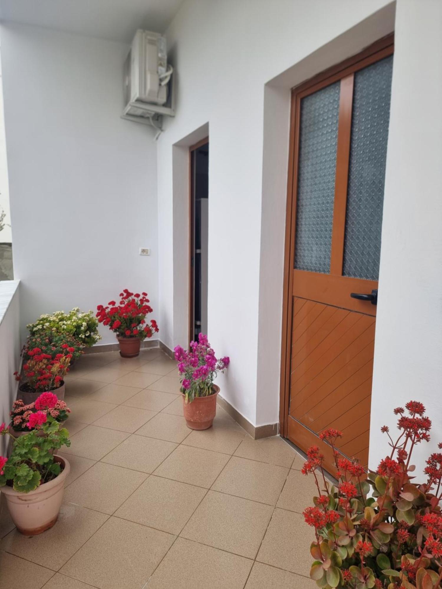 Rooms For Rent Durrës Esterno foto